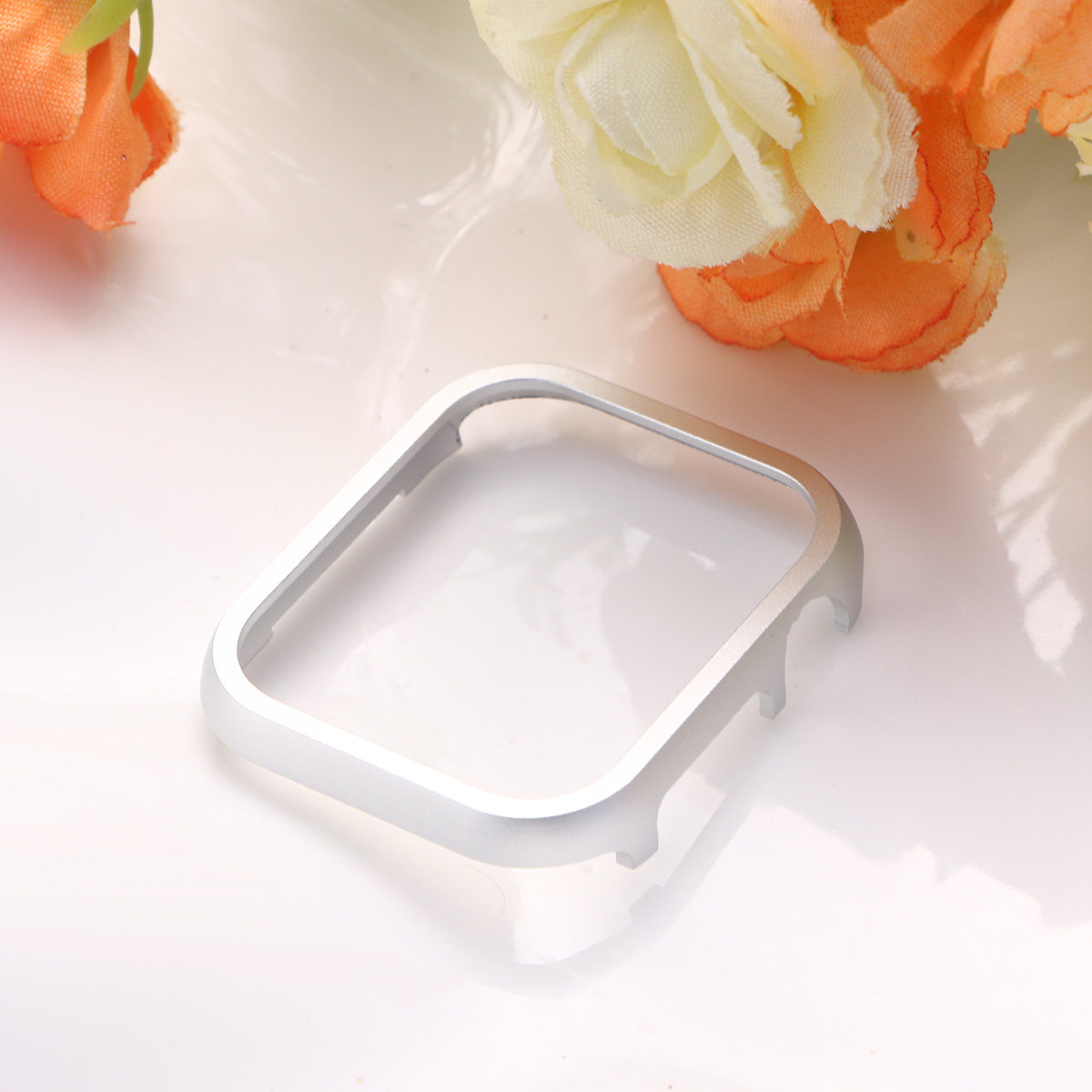 Metal Bumper Aluminum Frame Case - 40mmの金属フレームを使用した保護ケース。アルミニウム合金製のバンパーカバーで、衝撃から保護し、全面を覆うスクリーンガード。